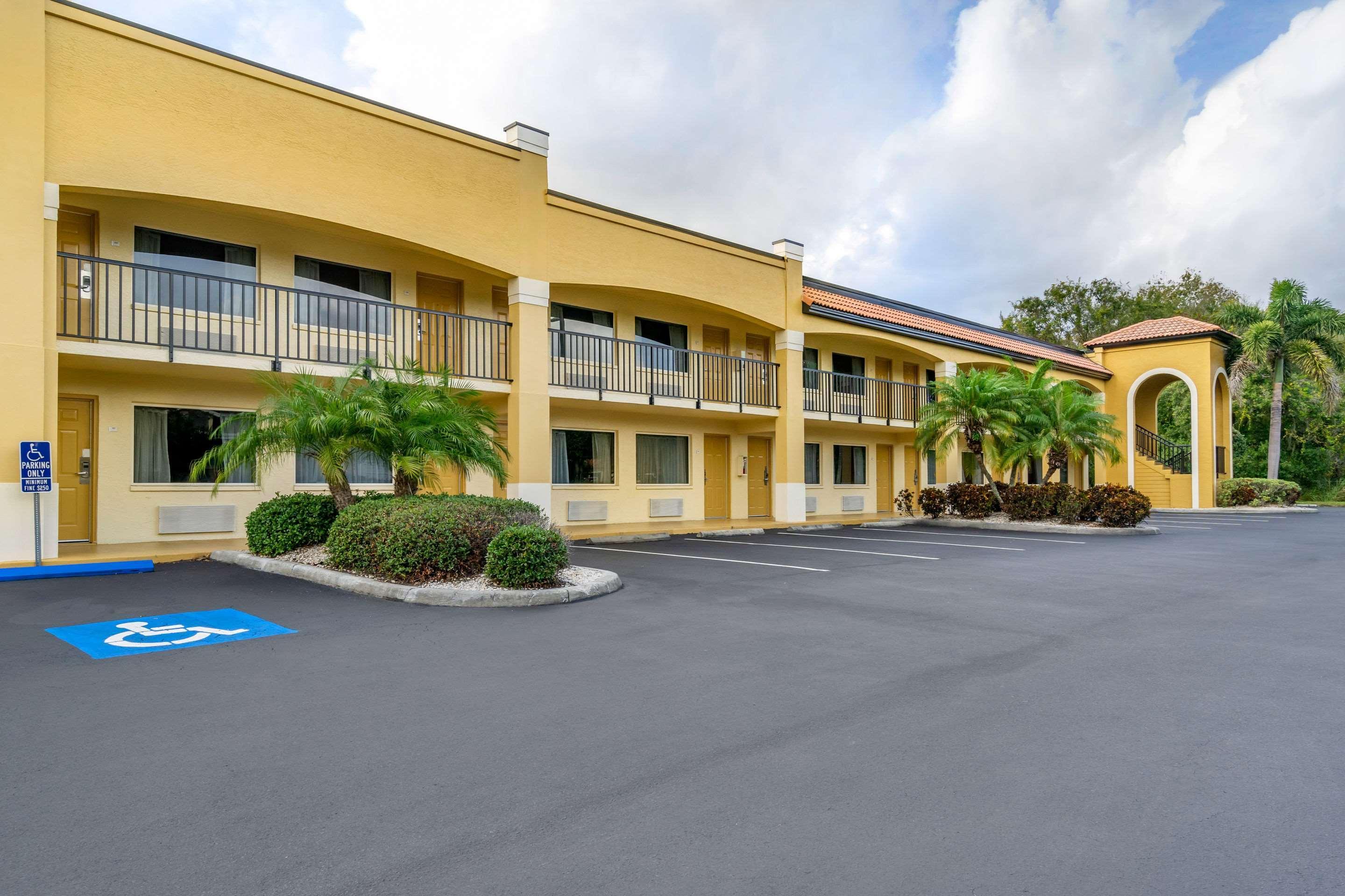 Comfort Inn Sun City Center - Ruskin - Tampa South Екстер'єр фото