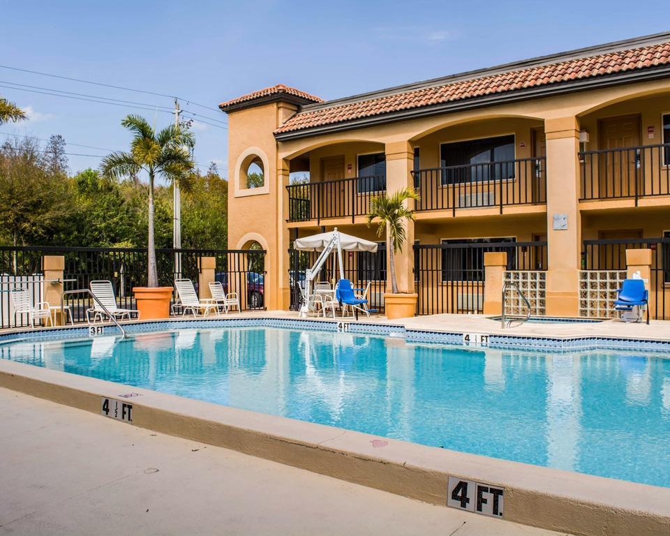 Comfort Inn Sun City Center - Ruskin - Tampa South Екстер'єр фото
