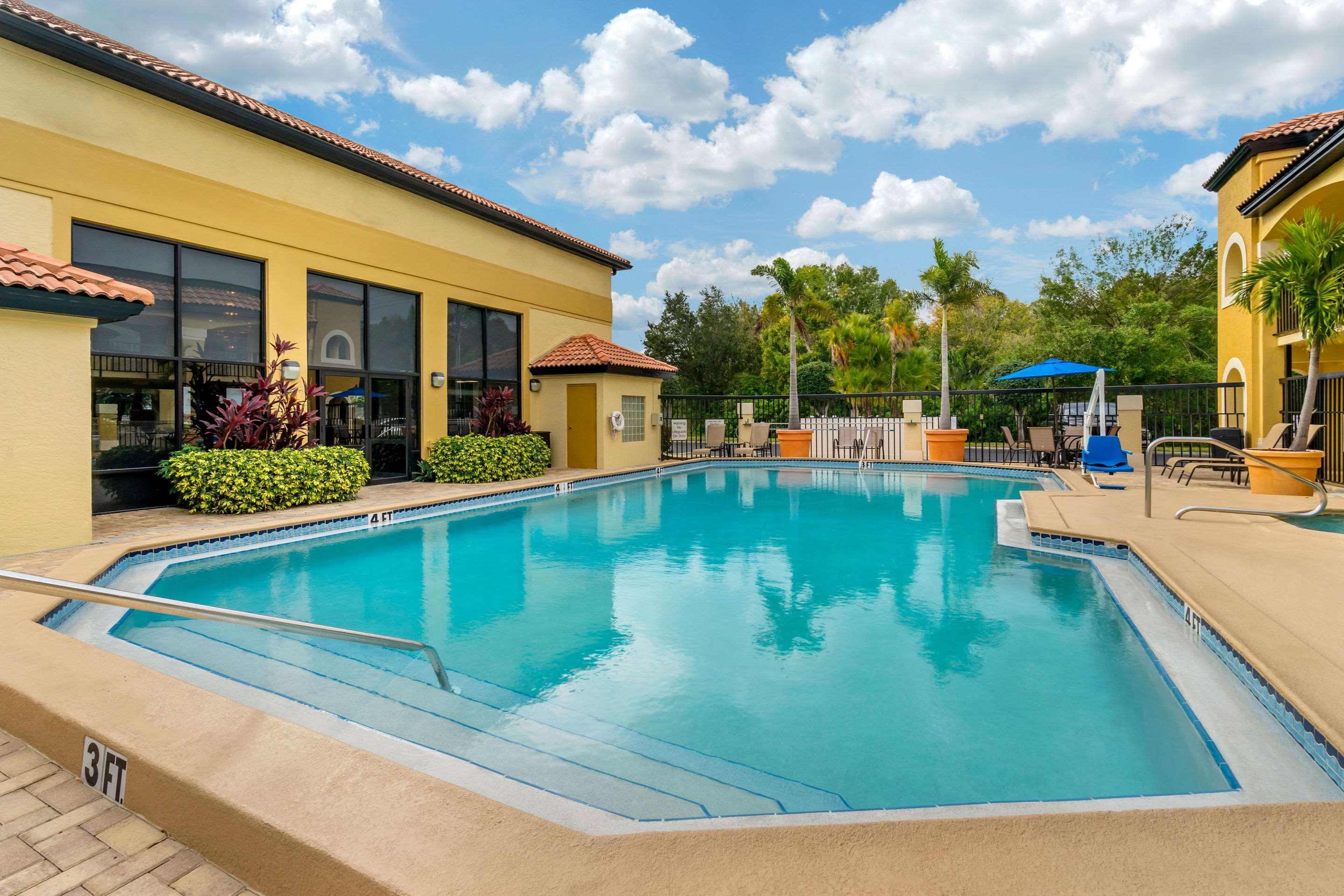 Comfort Inn Sun City Center - Ruskin - Tampa South Екстер'єр фото
