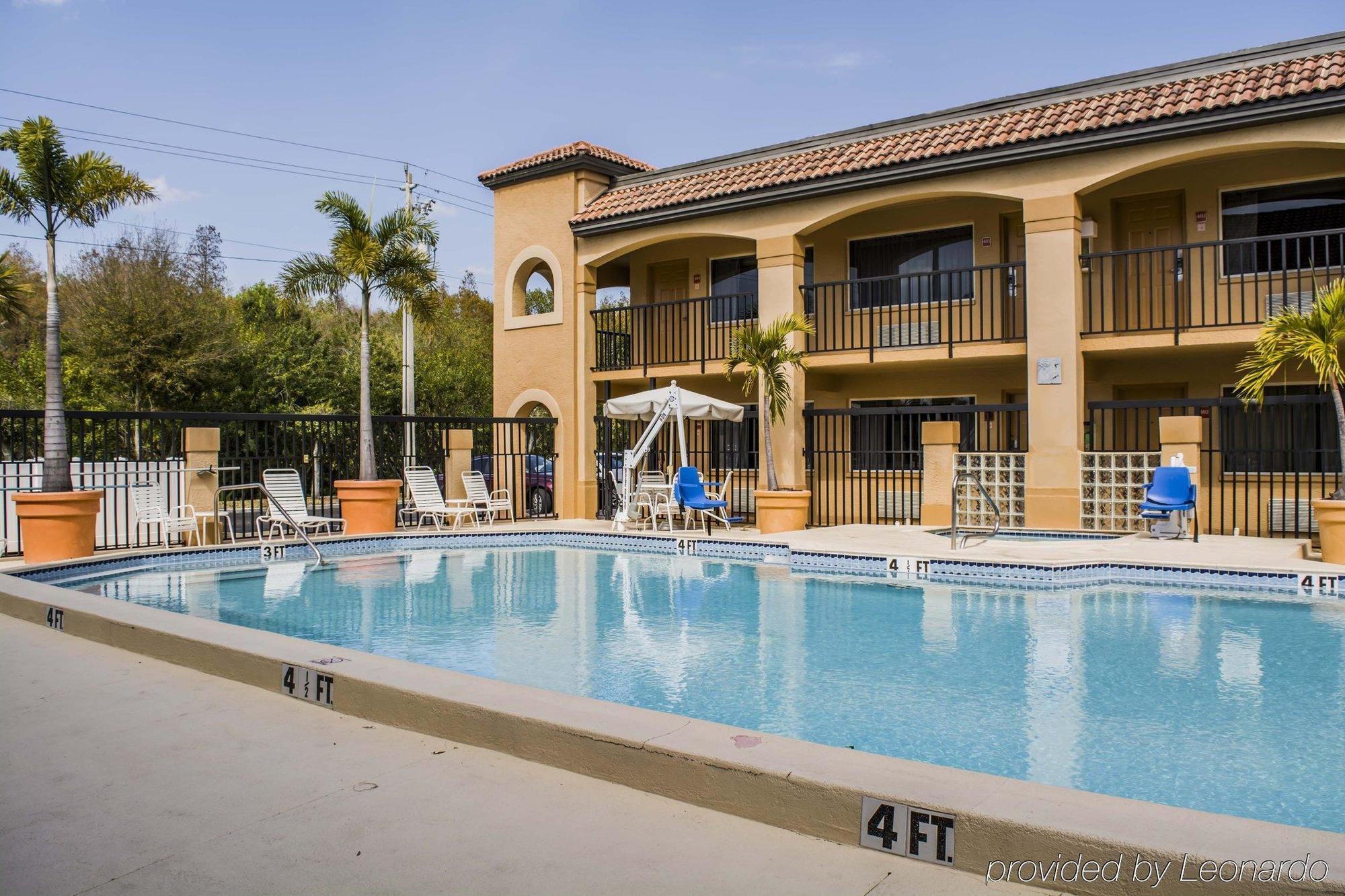 Comfort Inn Sun City Center - Ruskin - Tampa South Екстер'єр фото